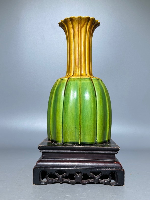 巩县窑，一道釉赏瓶！