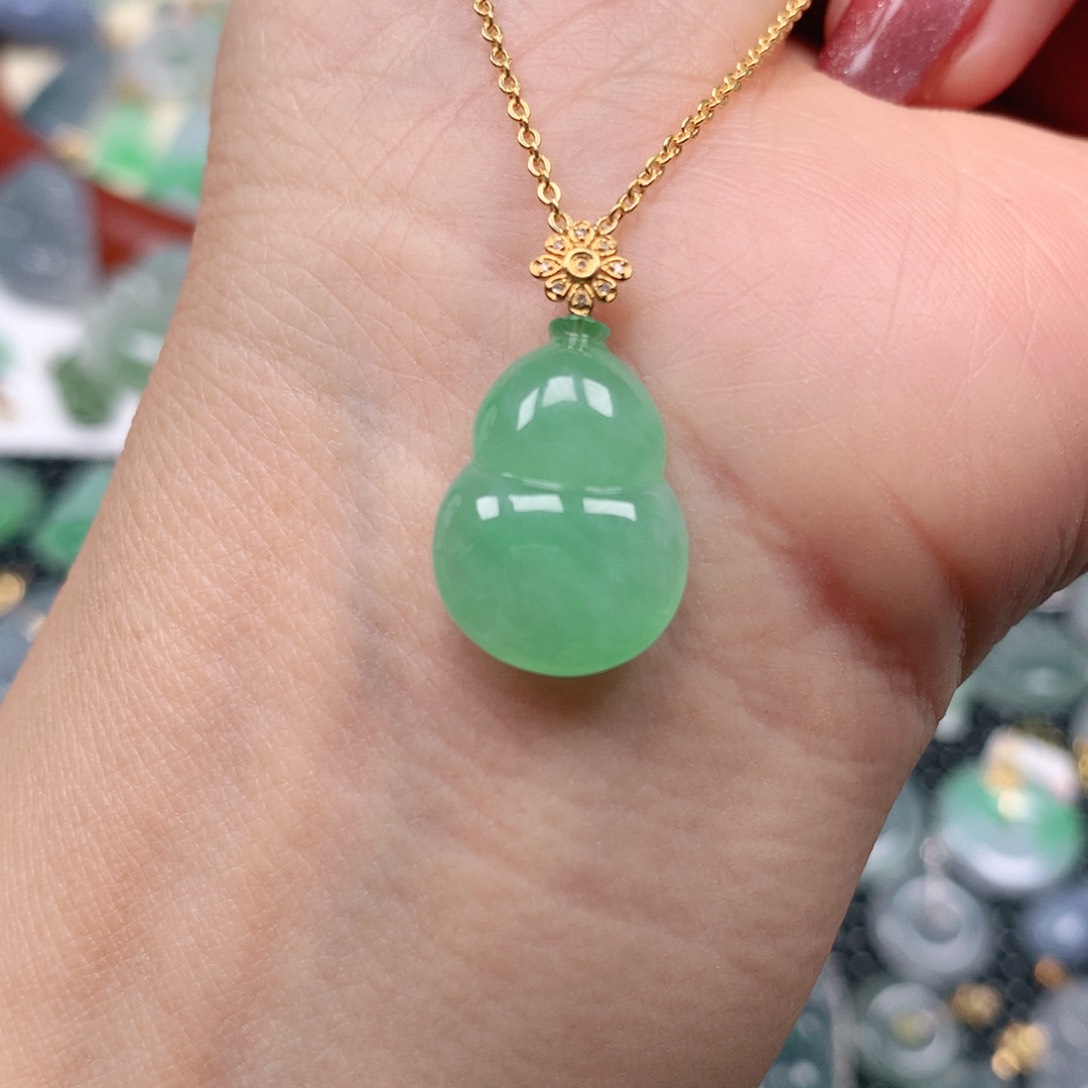 【闪购商品】翡翠吊坠(不含链)18K金镶嵌