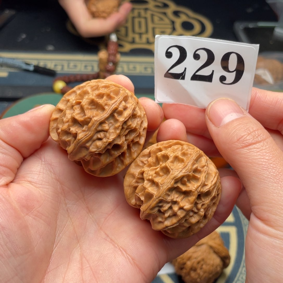 桃核吊坠40高庄苹果229号