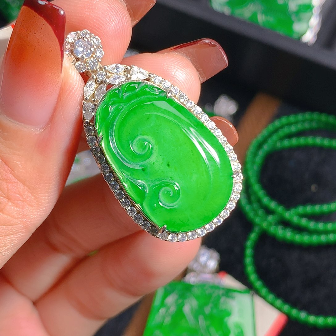 翡翠吊坠(不含链)未镶嵌