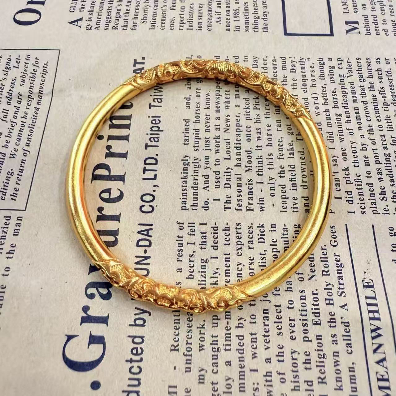 精品卷草纹手镯女