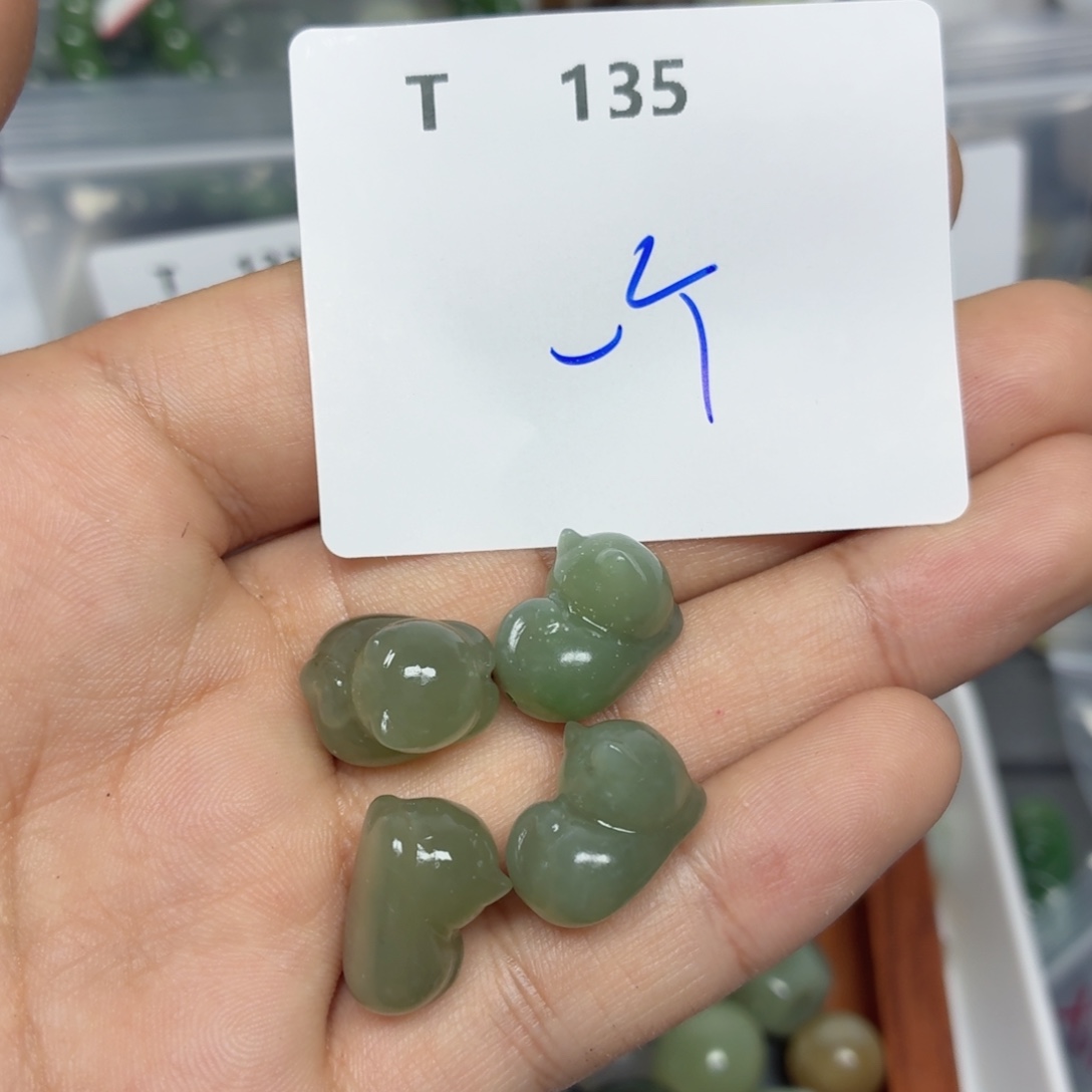 和田玉未镶嵌珠宝半成品T135