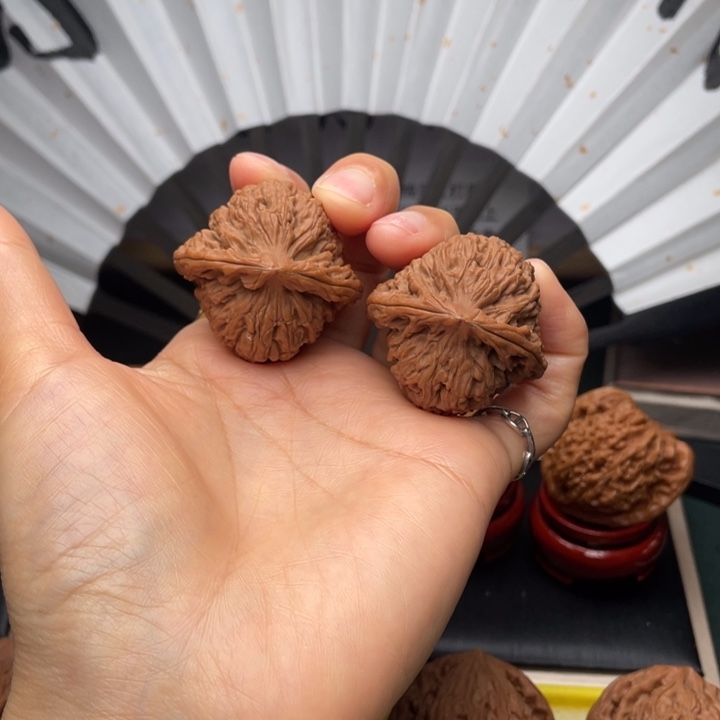 文玩核桃吊坠38尺顺风耳