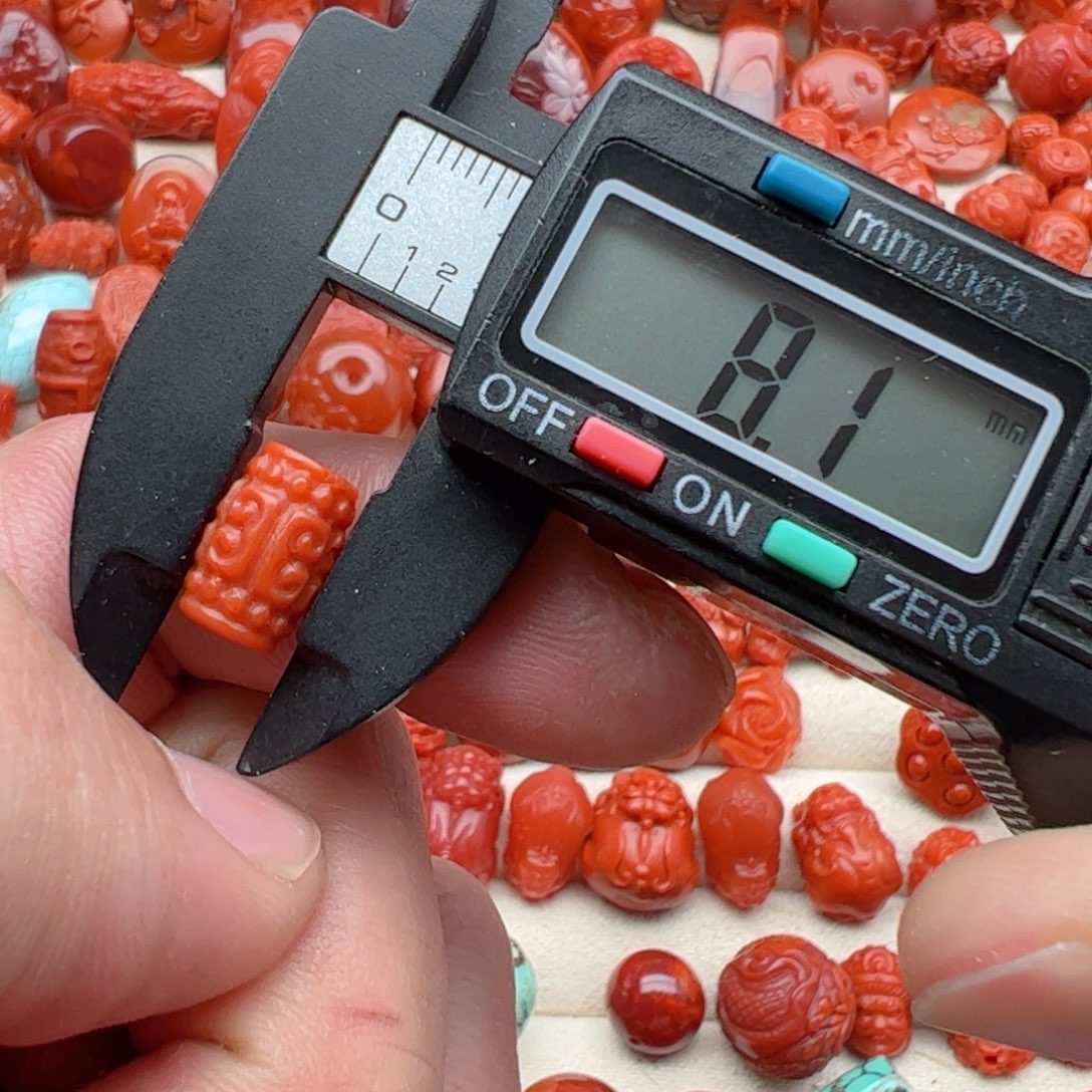 南红玛瑙配饰未镶嵌