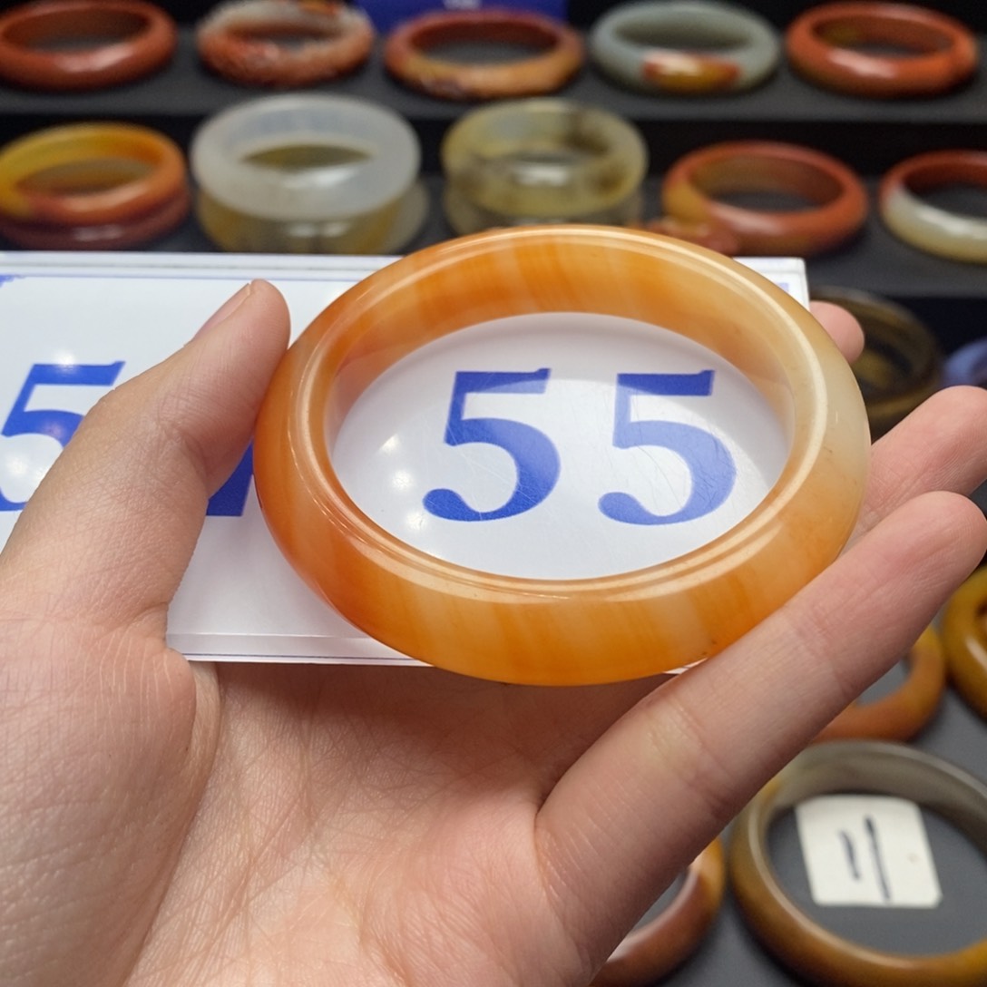 石英质玉（黄龙玉）手镯未镶嵌