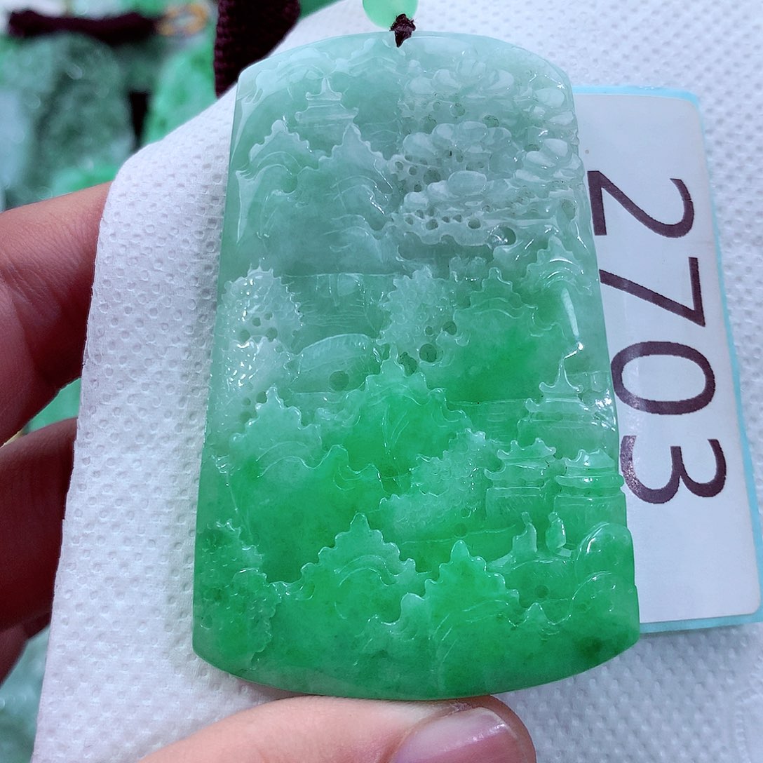 吊坠(不含链)未镶嵌翡翠