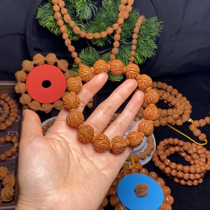 秦岭龙纹桃核手串