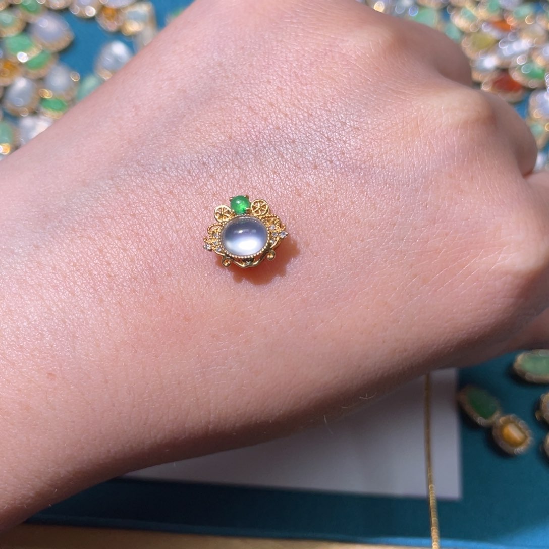 翡翠颈饰18K金镶嵌❤️***天然