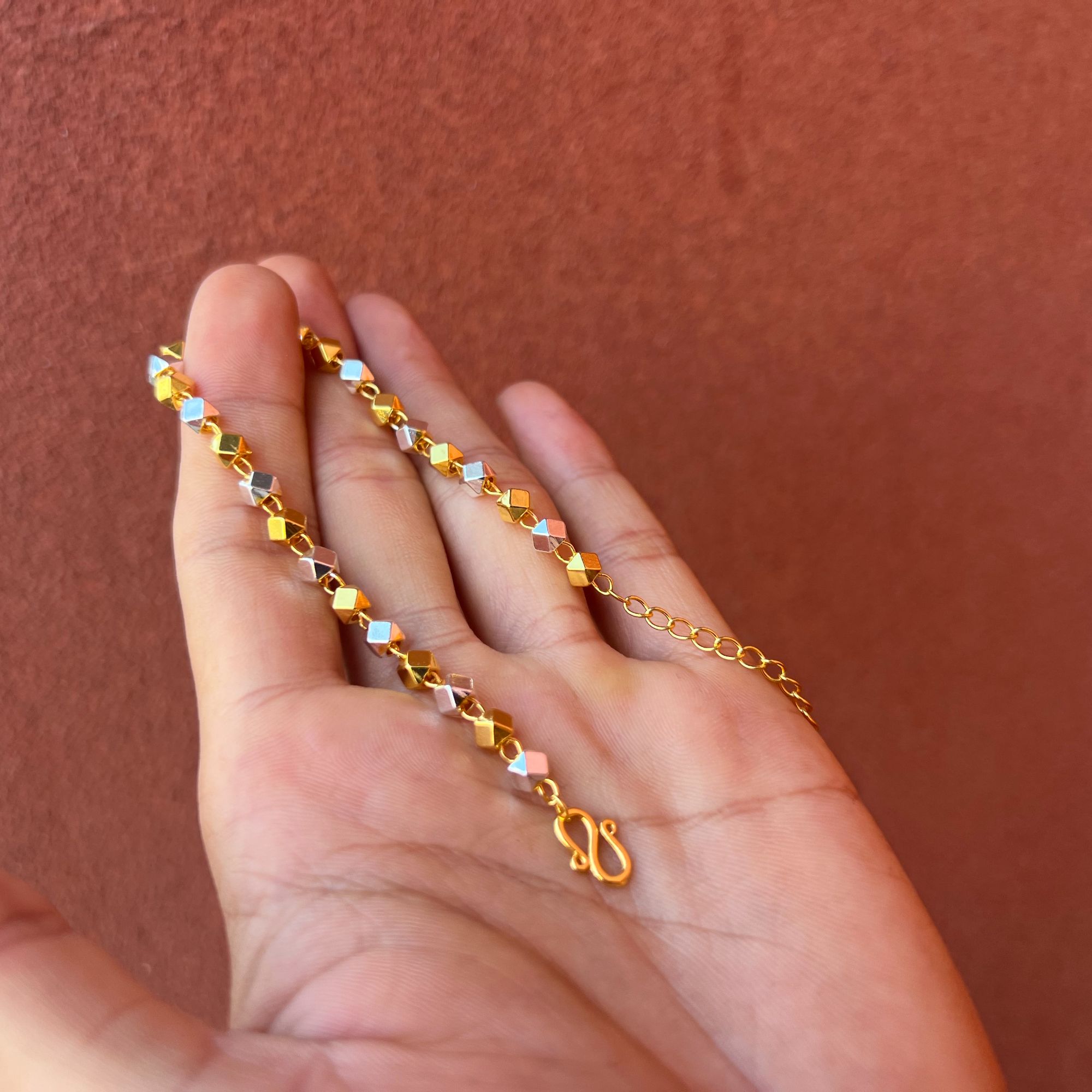 A186-云上双色魔方珠手链