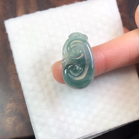 翡翠未镶嵌颈饰缅甸A货，每天下午1点半开播