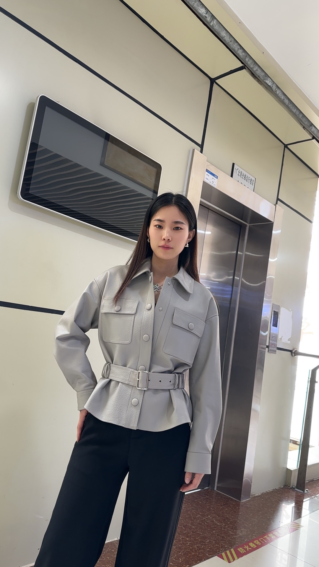 《杨树林》宋，佳同款自然泡皮工艺进口头层绵羊皮收腰2025春季女款