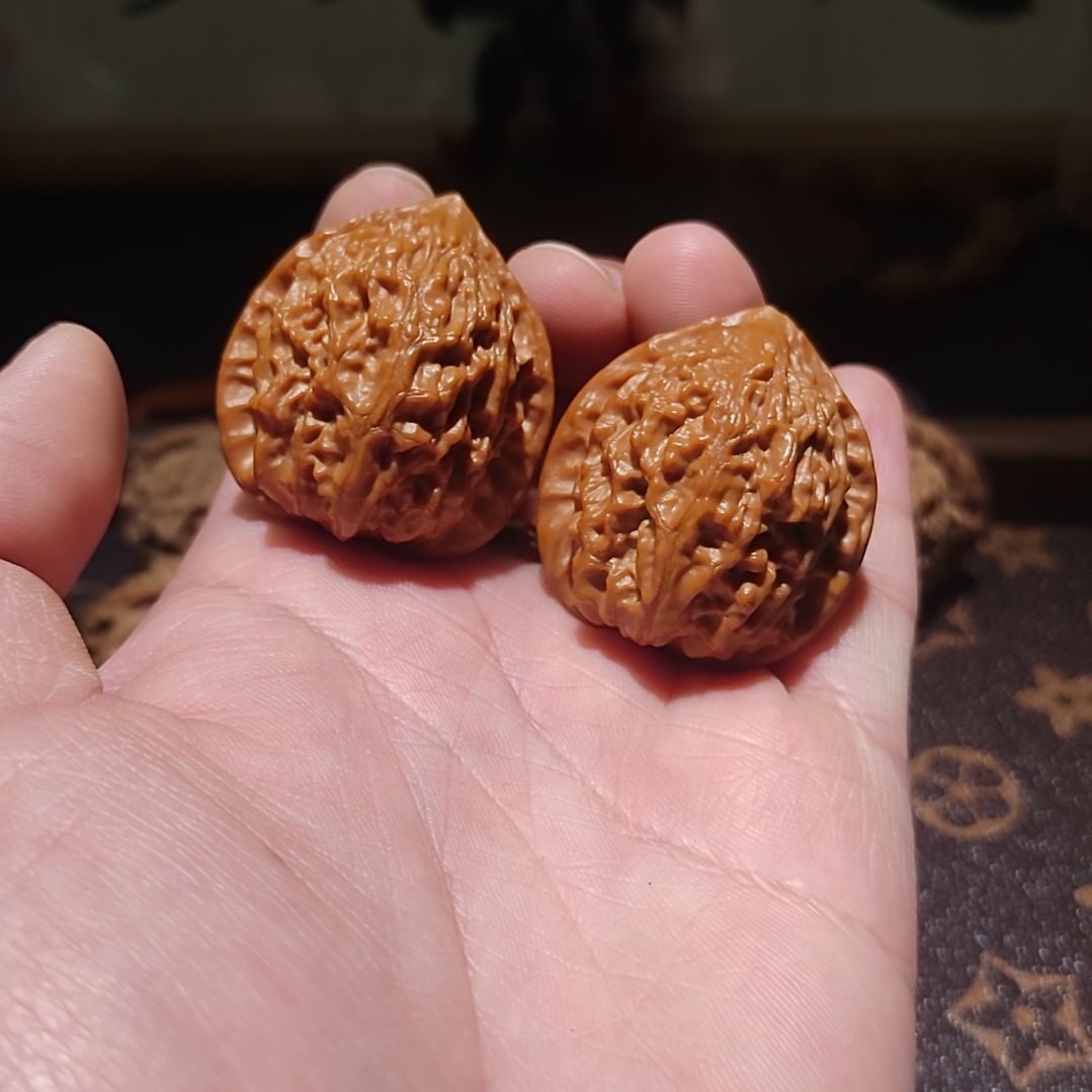 吊坠文玩核桃36金牛