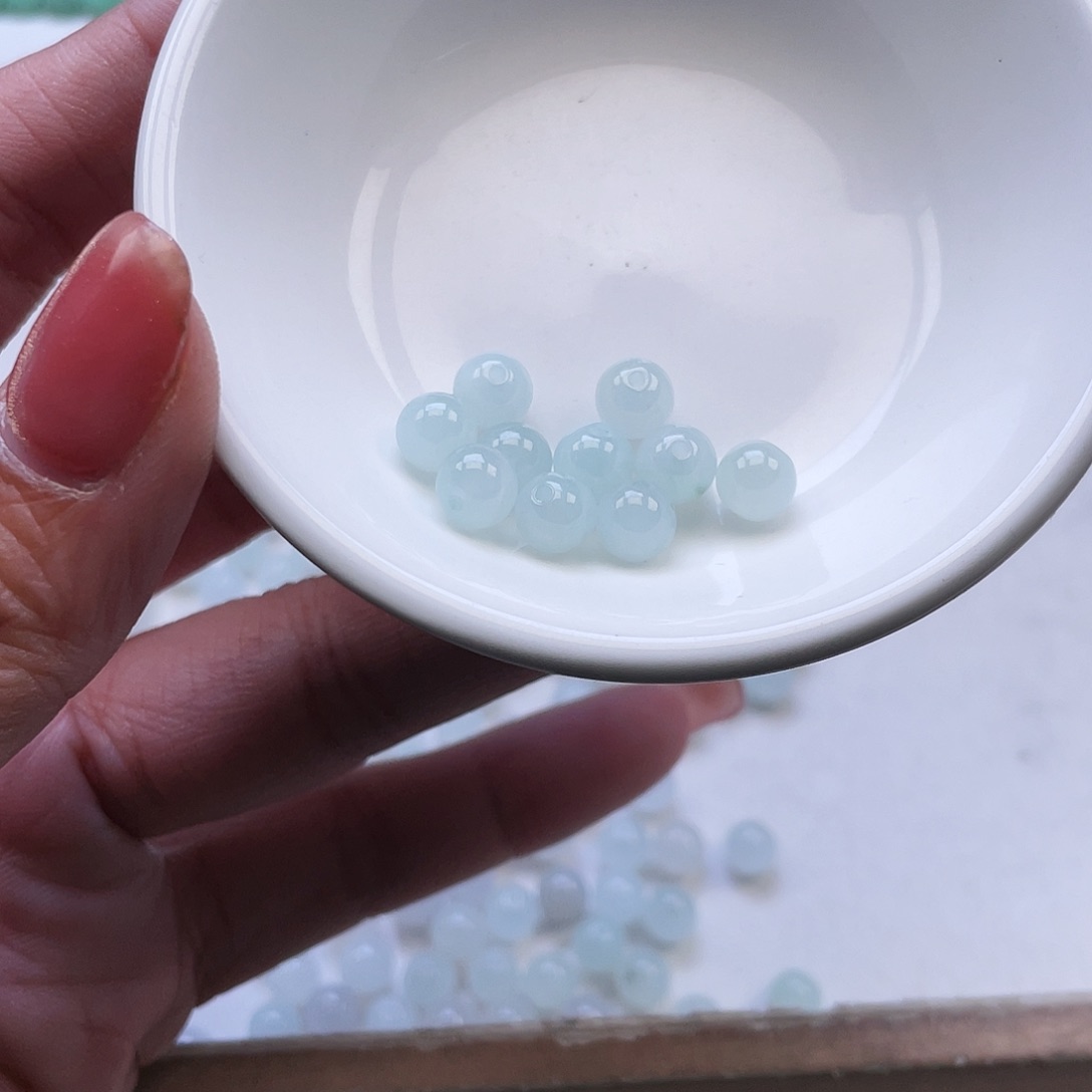 翡翠手链未镶嵌熊**