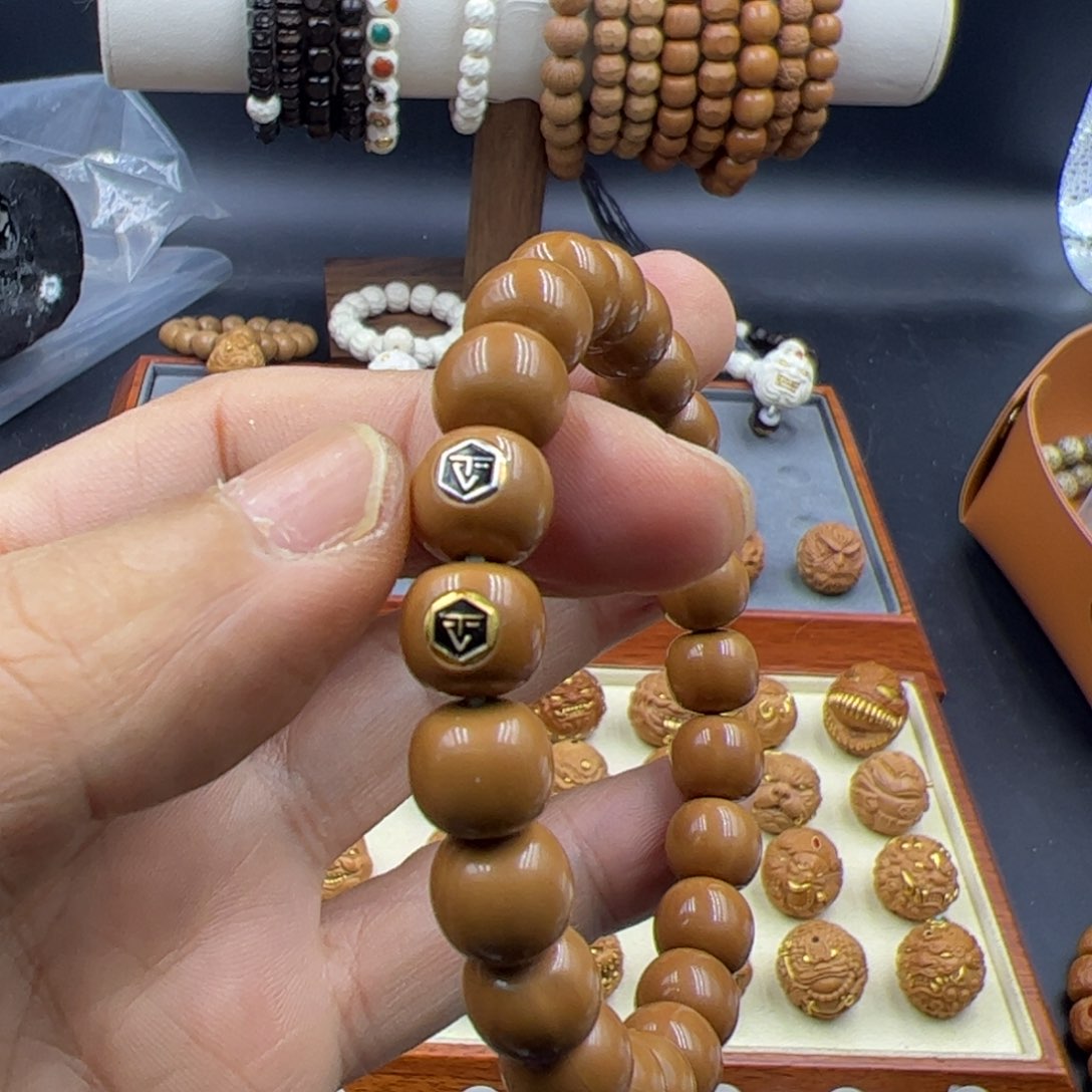 猴头核桃吊坠老型手串