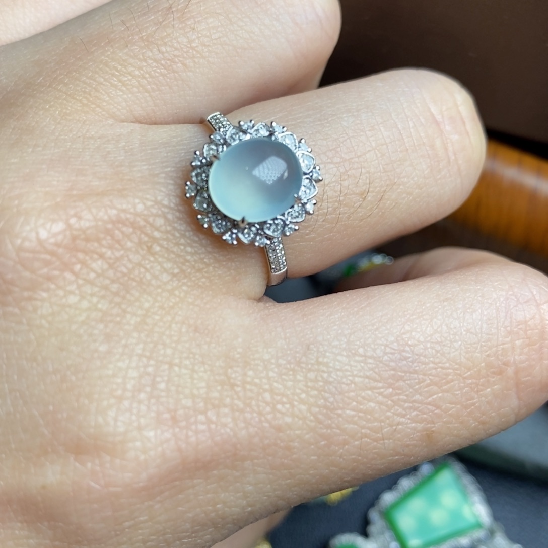 翡翠戒指18K金镶嵌18Ｋ金蛋面戒指