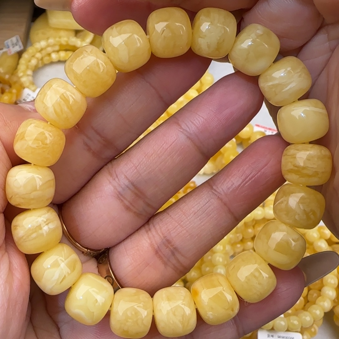 蜜蜡未镶嵌手链浓白花虎皮妖花老型手串