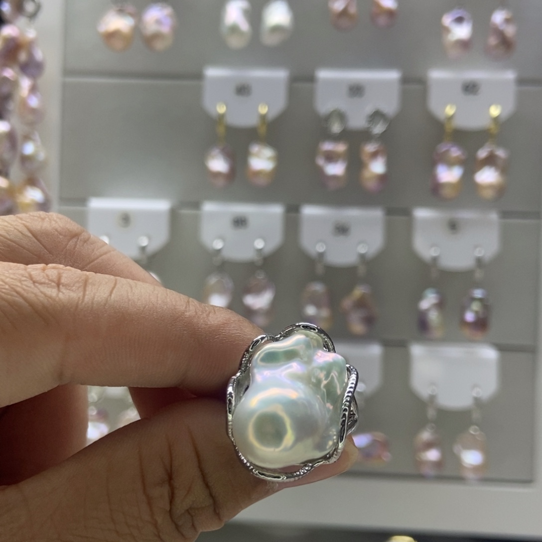 爱***谁未镶嵌淡水珍珠颈饰35