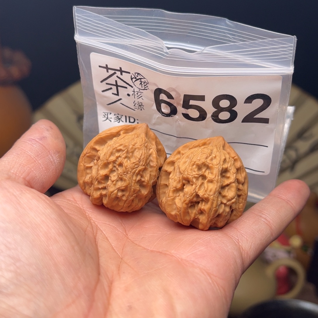 吊坠文玩核桃不想在外面过夜也得有家啊