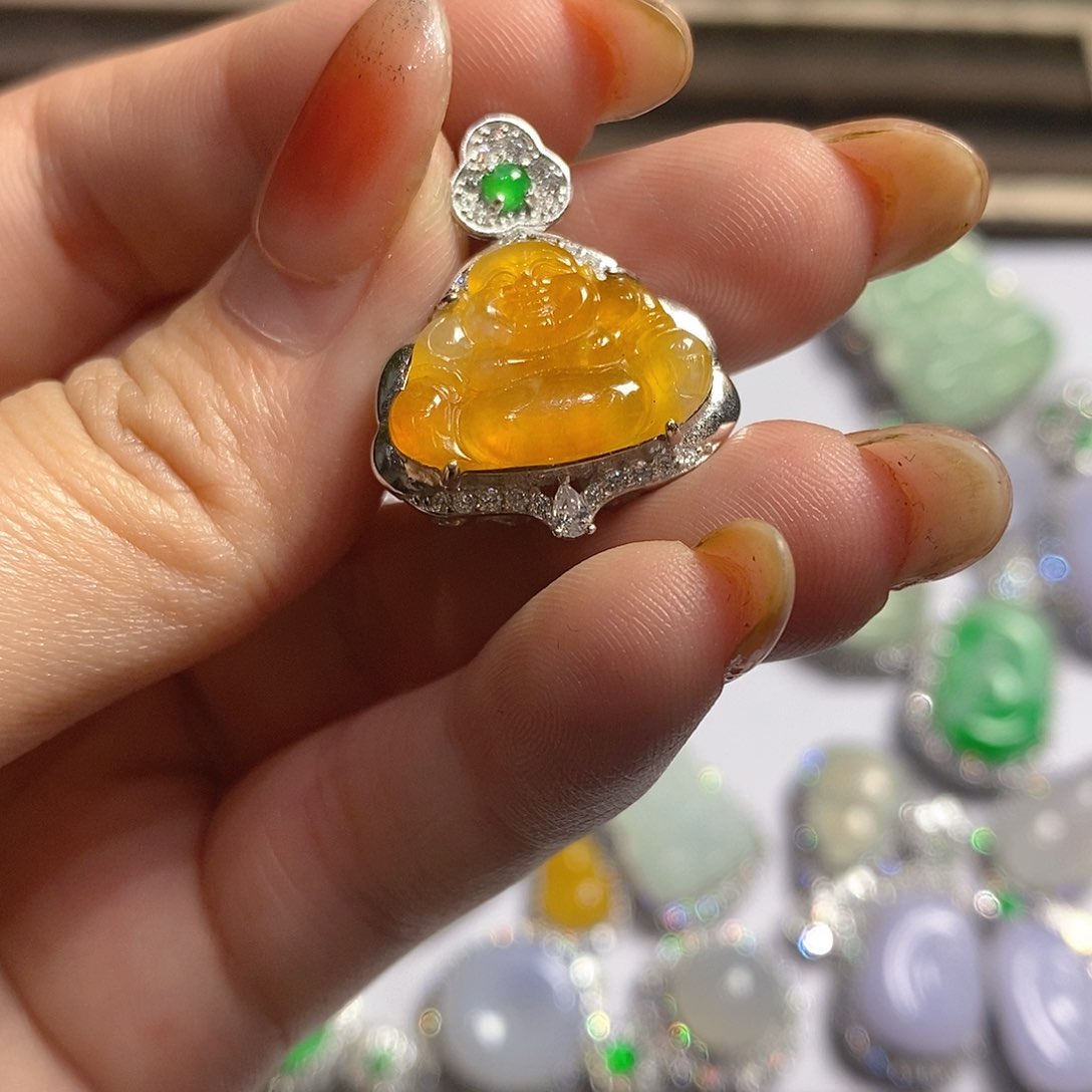 翡翠颈饰银S925镶嵌天然翡翠