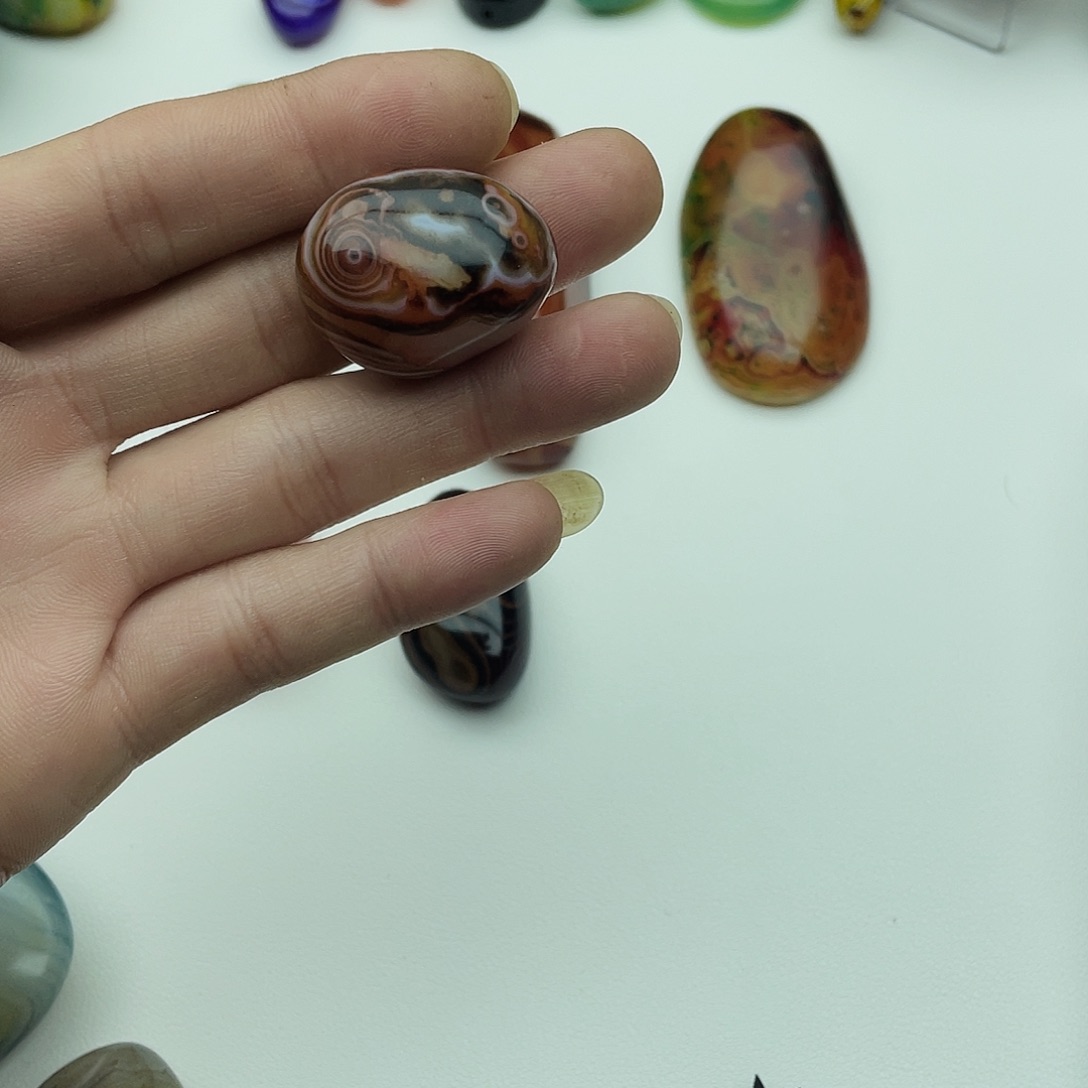 玛瑙/玉髓未镶嵌珠宝奇石