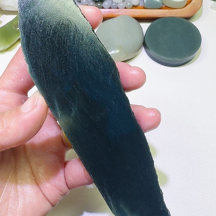 和田玉未镶嵌车挂