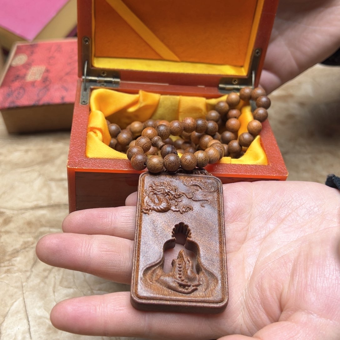 大叶紫檀（黑酸枝木类）