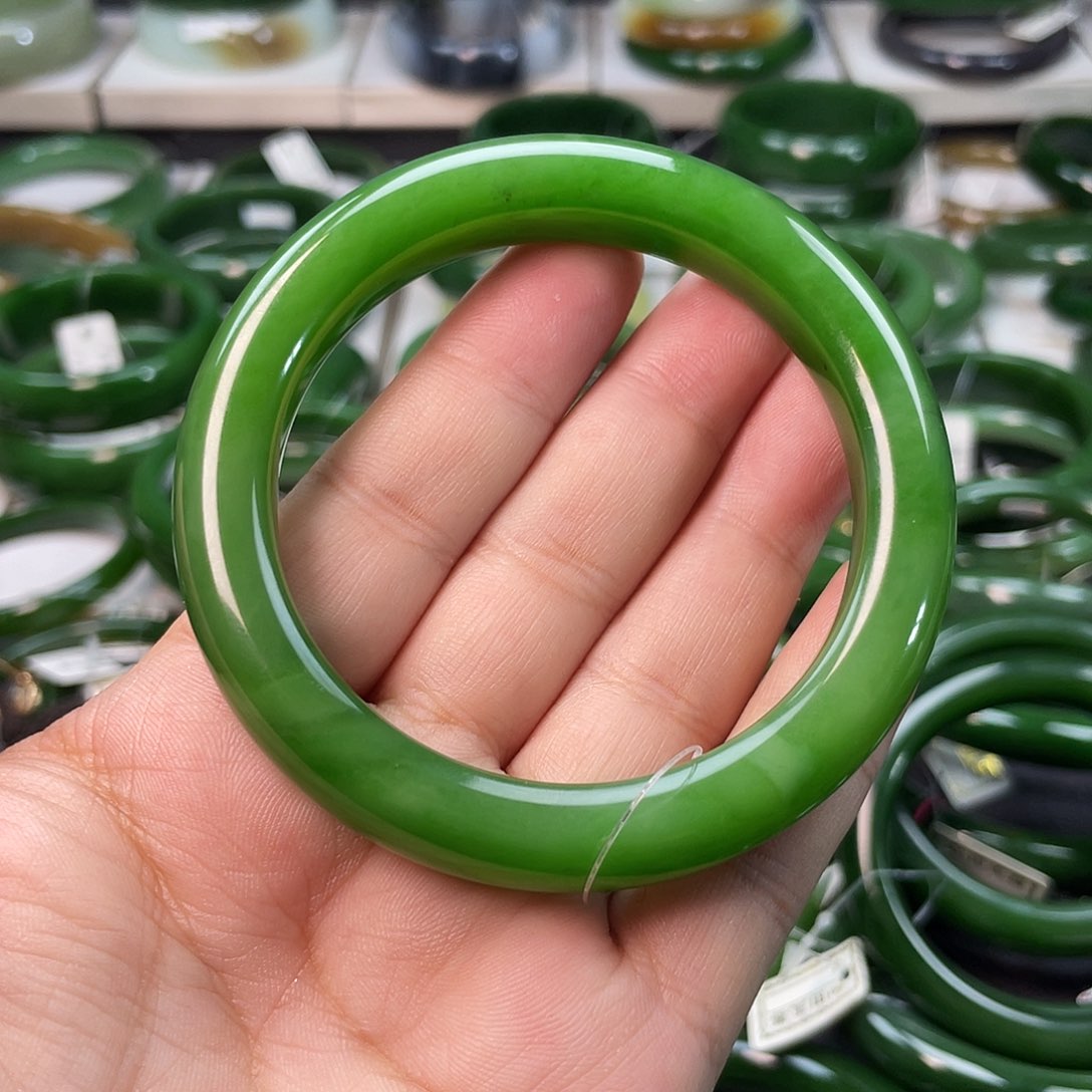 和田玉（碧玉）手镯未镶嵌