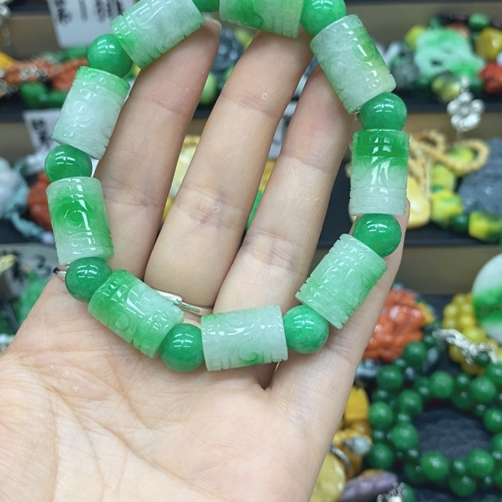 如****翡翠未镶嵌颈饰手链3