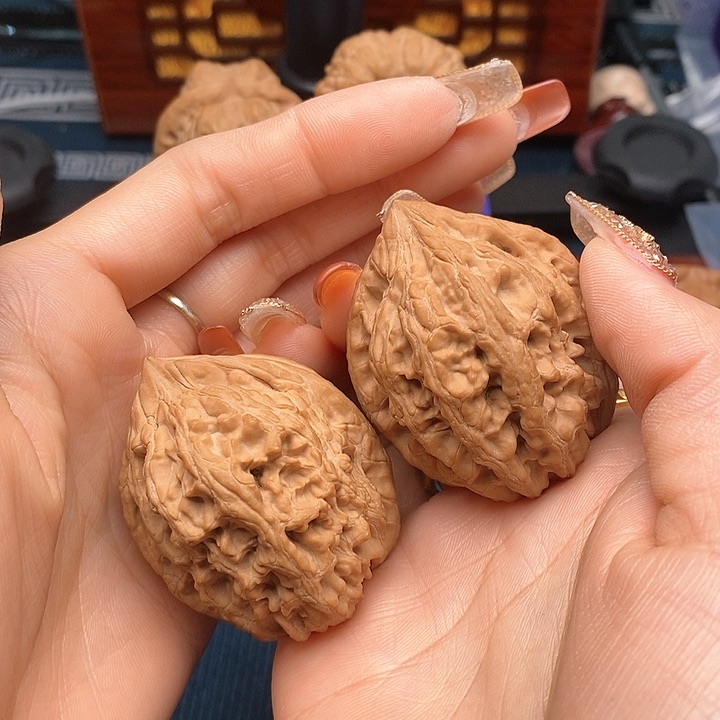 文玩核桃把件大孤石41全