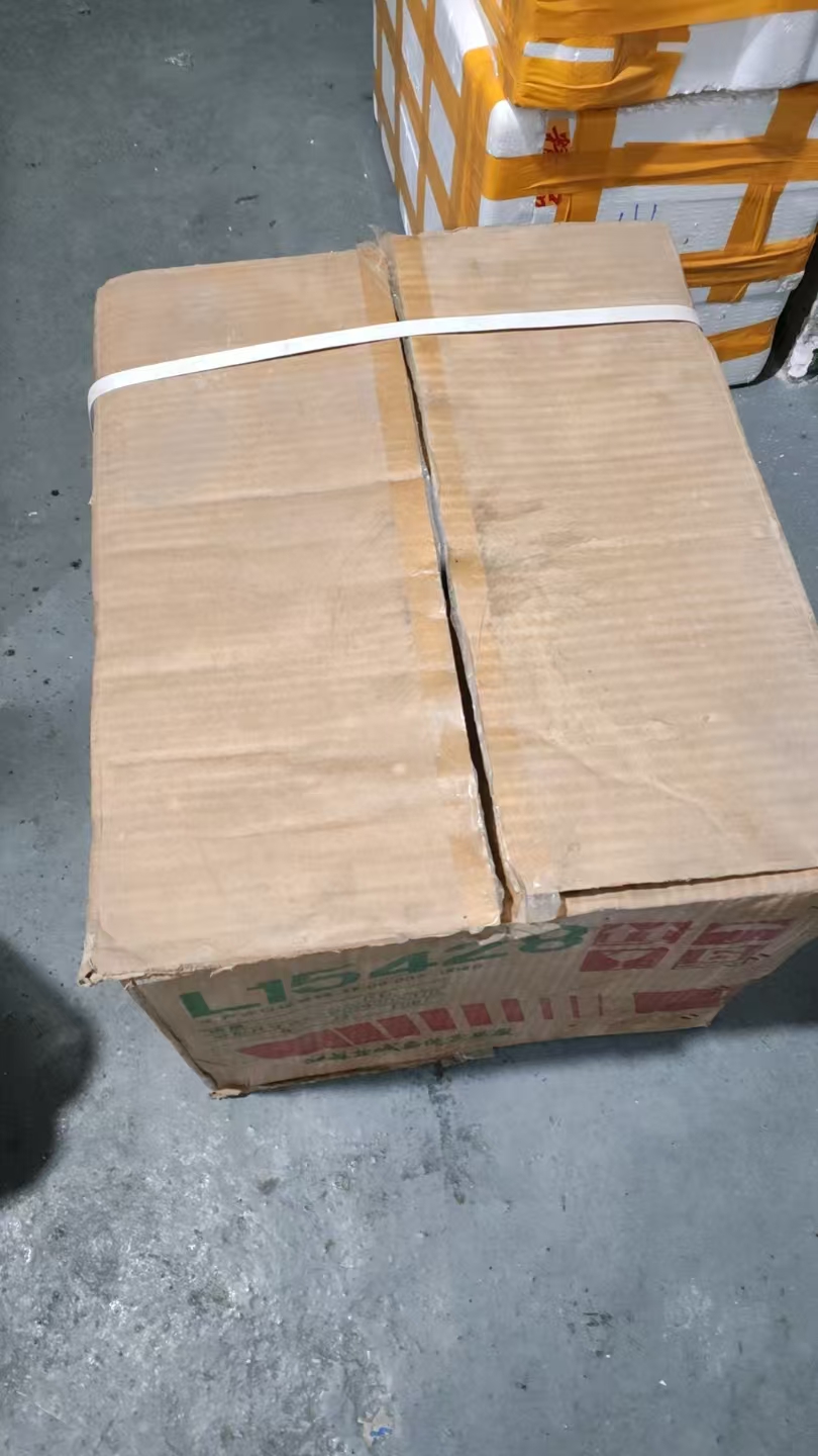 9新  音响一套不包邮费成色如图