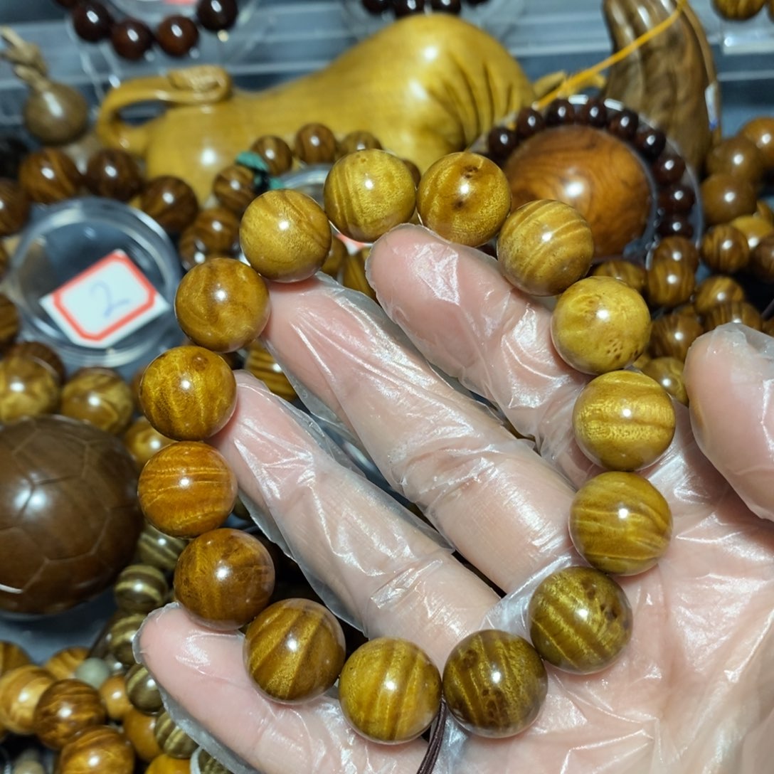 金丝楠木雕工艺品15