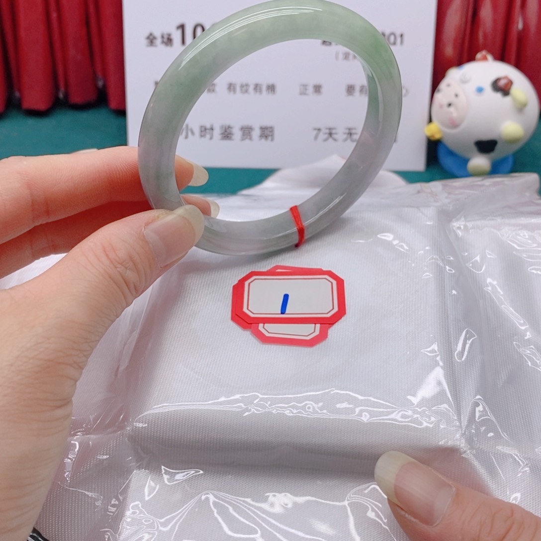 翡翠手镯未镶嵌小*01111111111