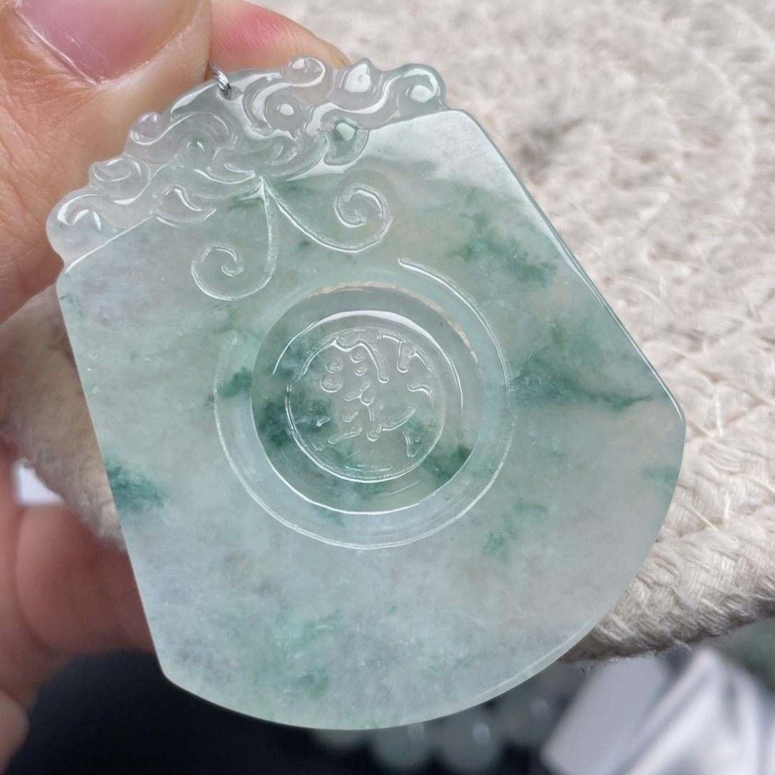 翡翠未镶嵌颈饰天然A货缅甸翡翠