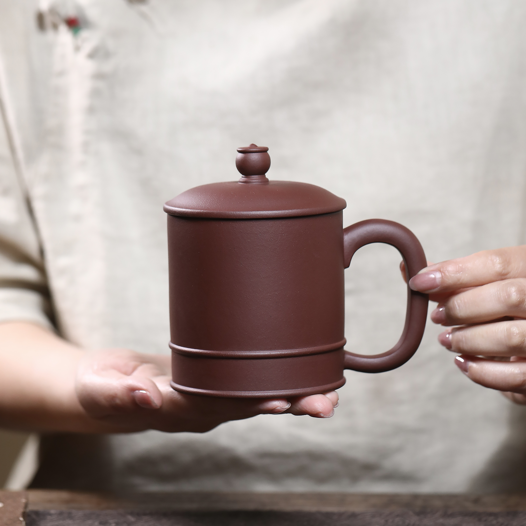 新人体验款雪娟宜兴原矿紫砂80目紫泥腰线正气杯420cc左右