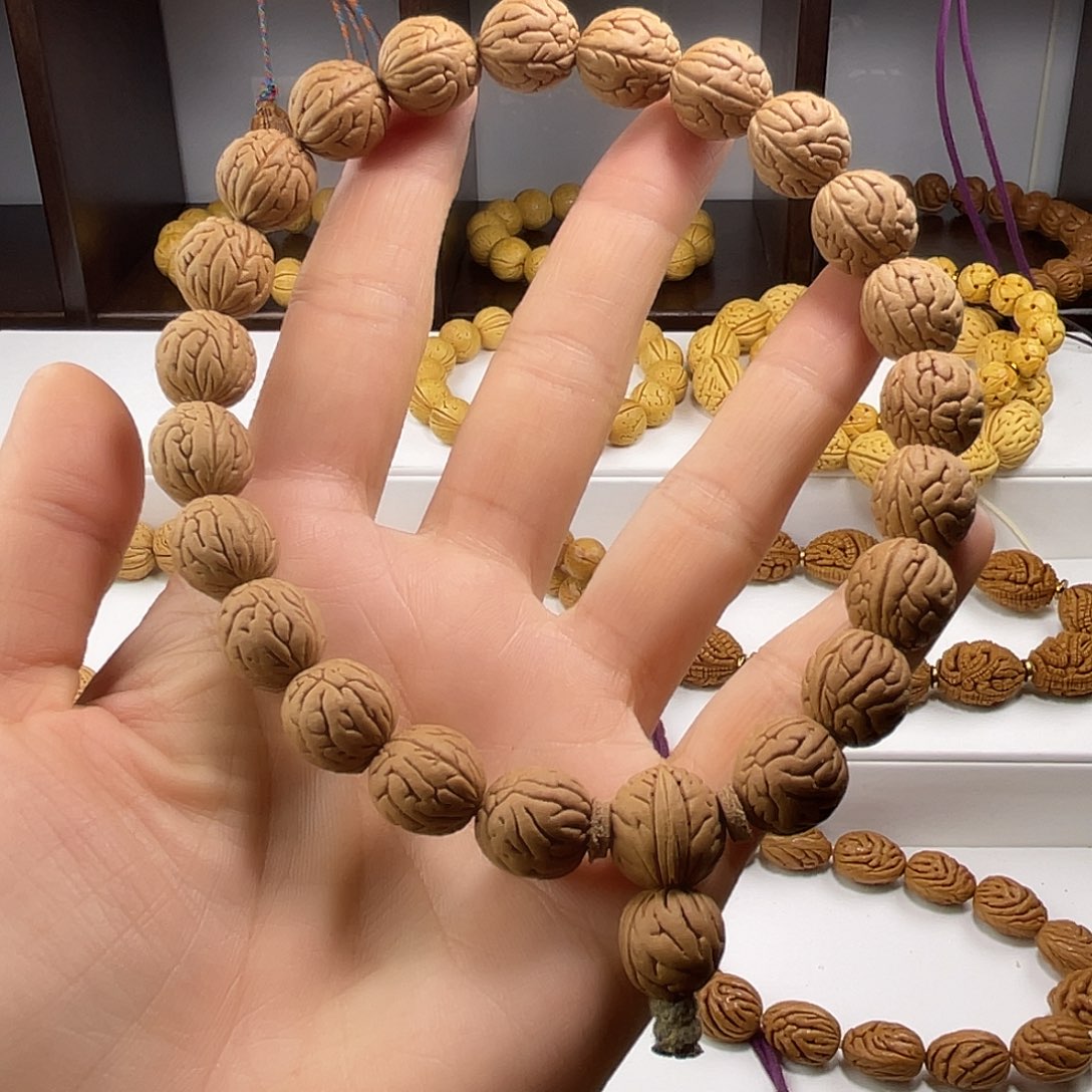 —***—东北脑纹桃核12原皮手持