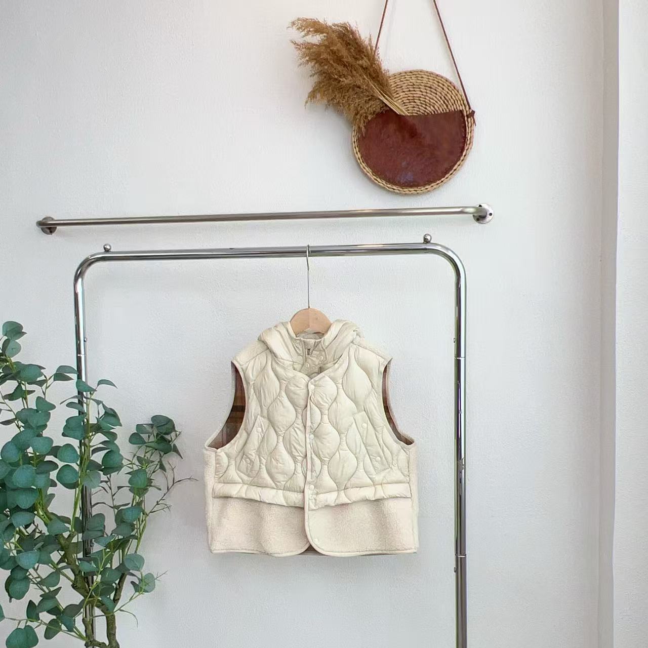 1338帕淡杏常规款皮毛马夹