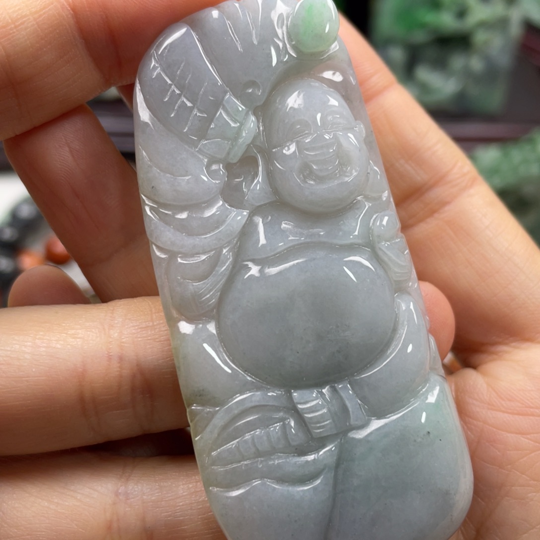 翡翠未镶嵌颈饰牌子