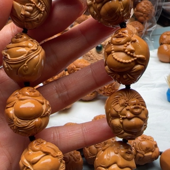 橄榄核吊坠橄榄雕工艺与