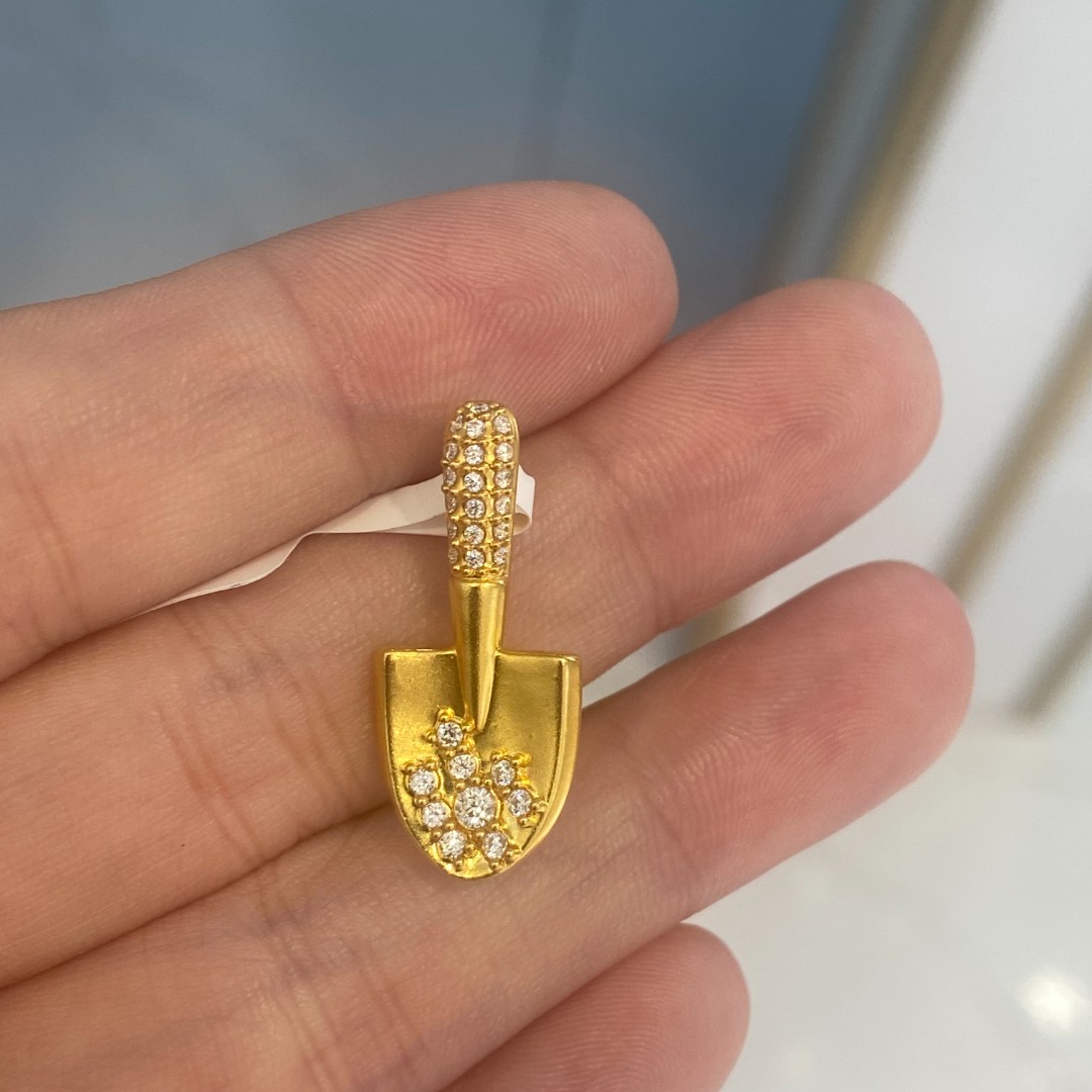 5D金铲铲吊坠 足金999