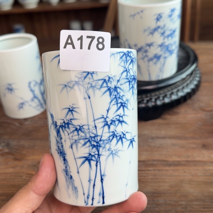 静***穆一泓手作178微瑕竹子笔筒