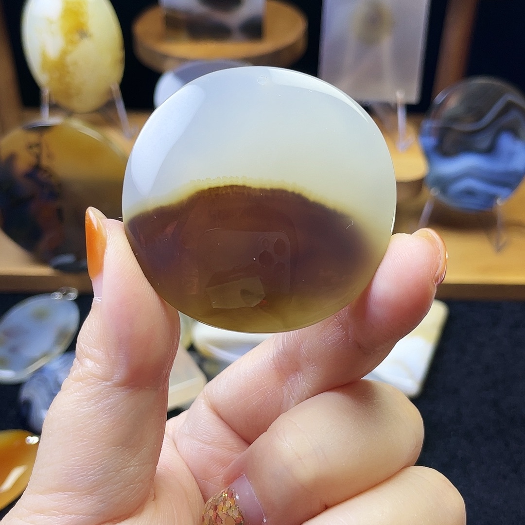 玛瑙/玉髓未镶嵌吊坠