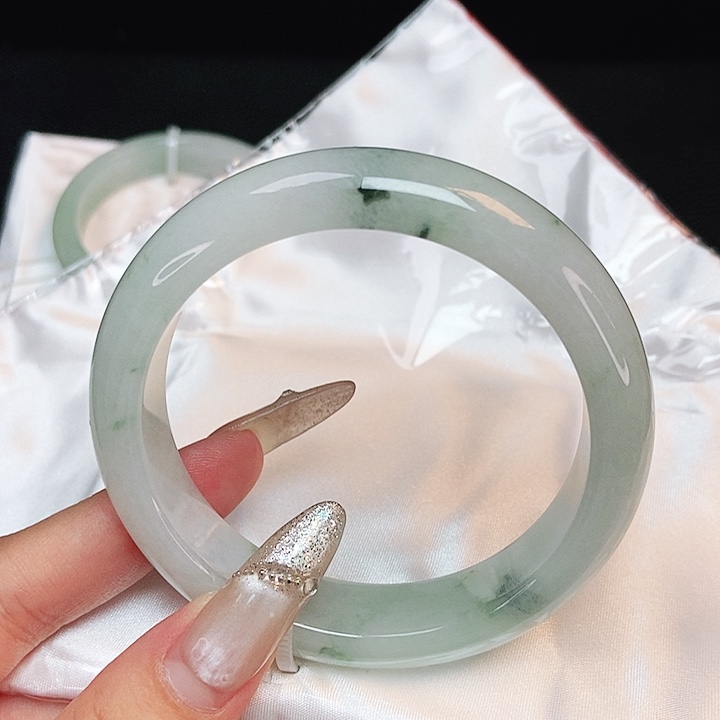 翡翠手镯未镶嵌正圈57.58