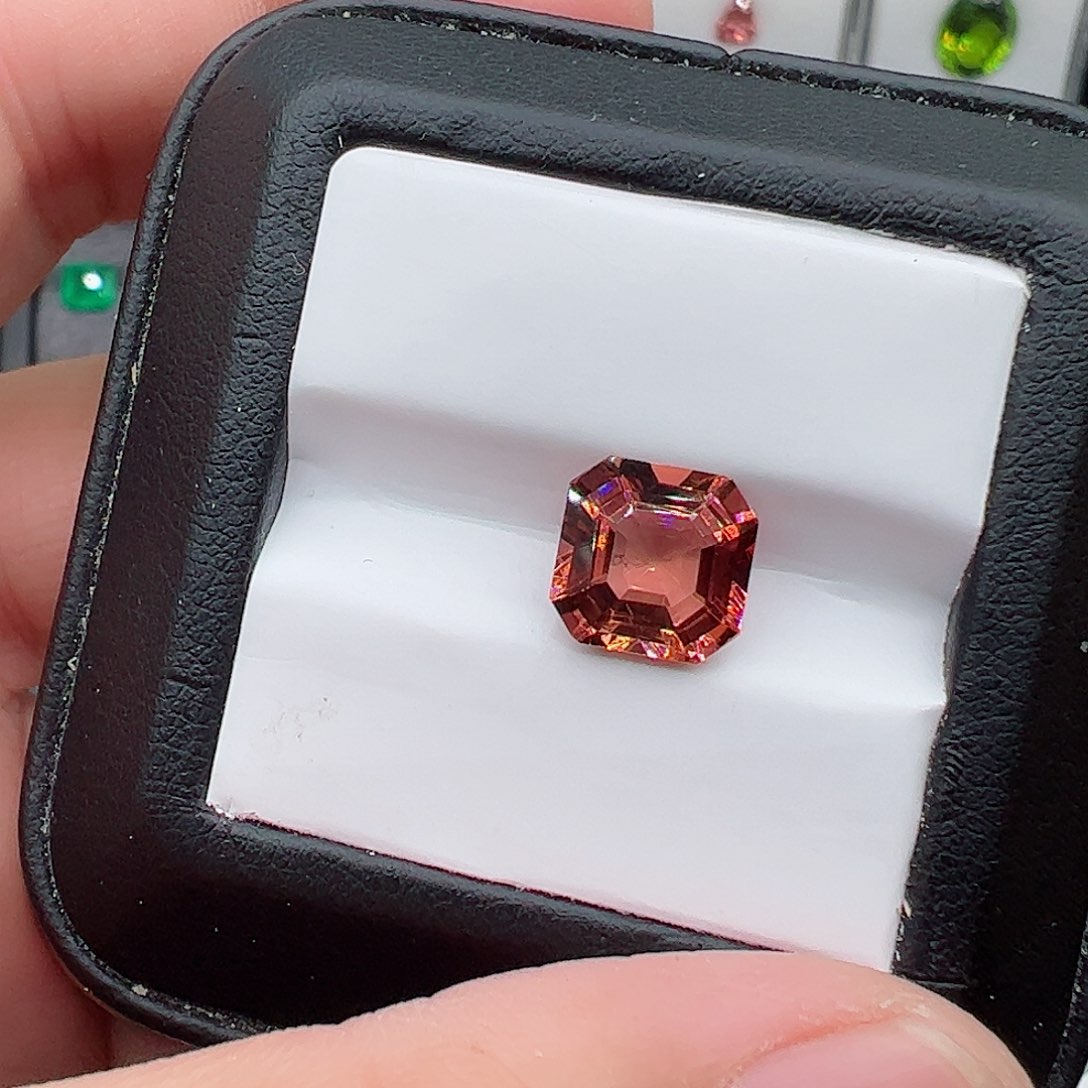 碧玺3.39克拉裸石未镶嵌