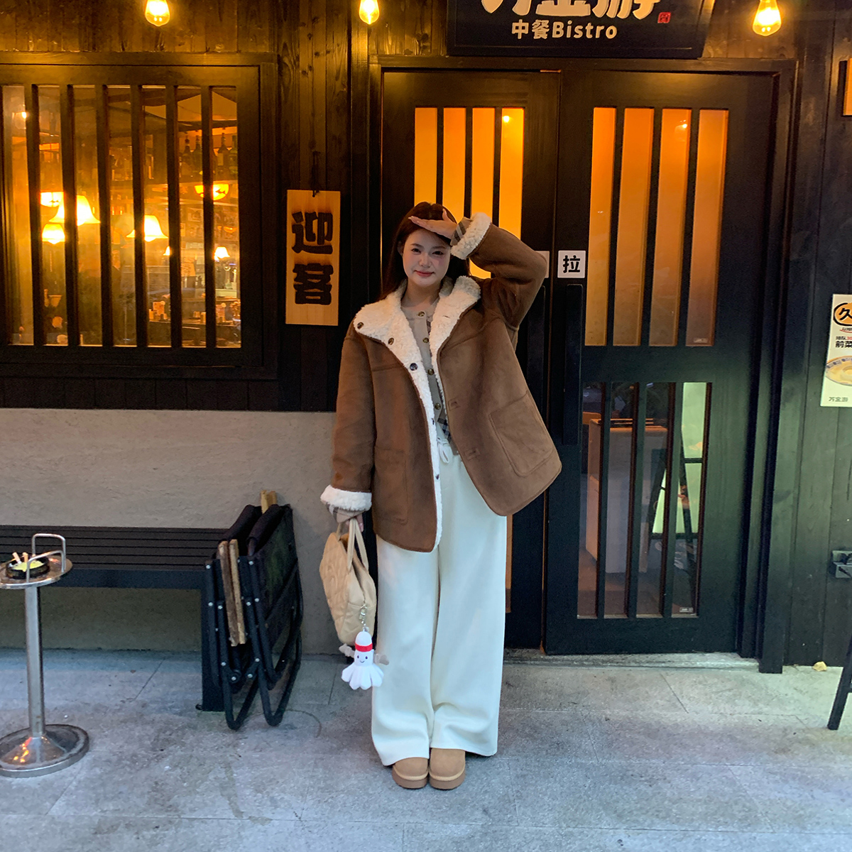 王葡萄【棕绒羊羔】冬季港风氛围糕糕毛外套棕色系复古保暖DM1377