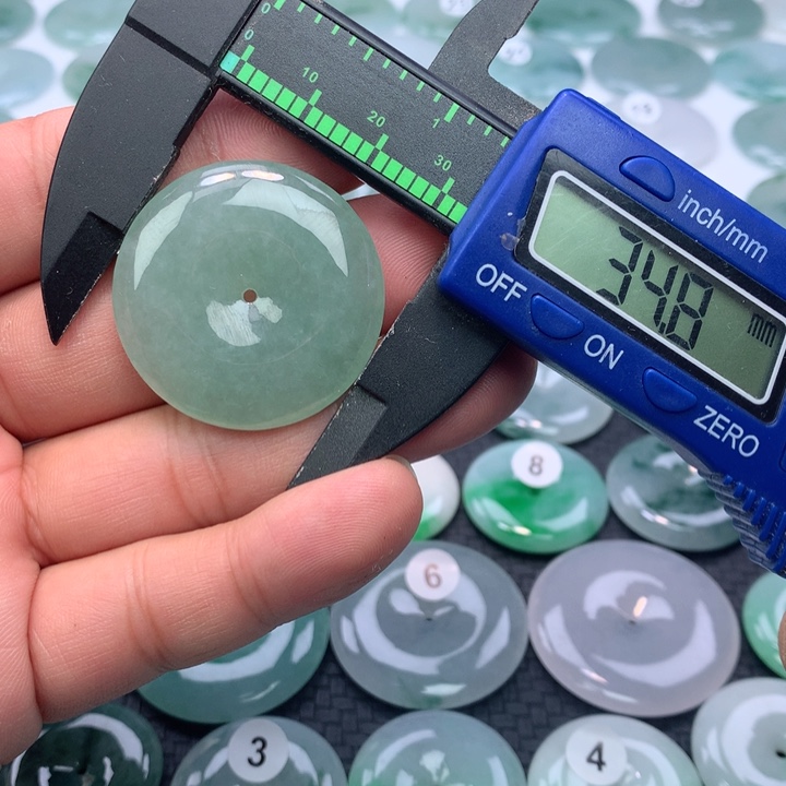 翡翠颈饰未镶嵌缅甸天然A货翡翠