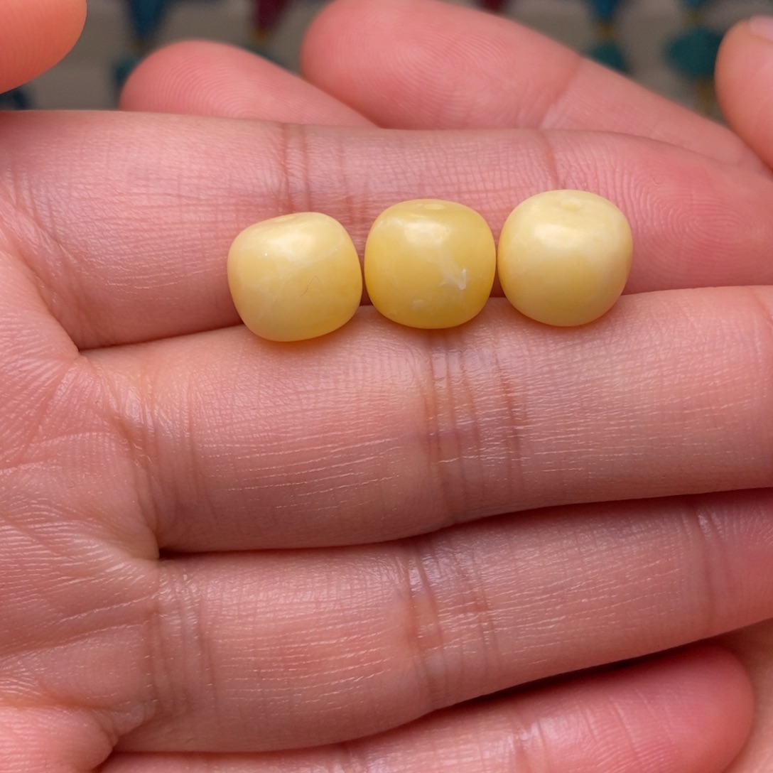 丽***彪非金属卡10龙涎3颗的