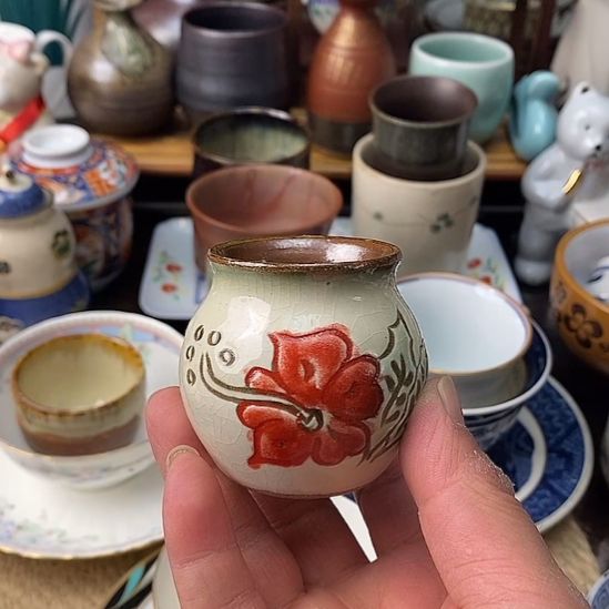    中古物品默认微瑕，谨慎参拍，满18包邮！