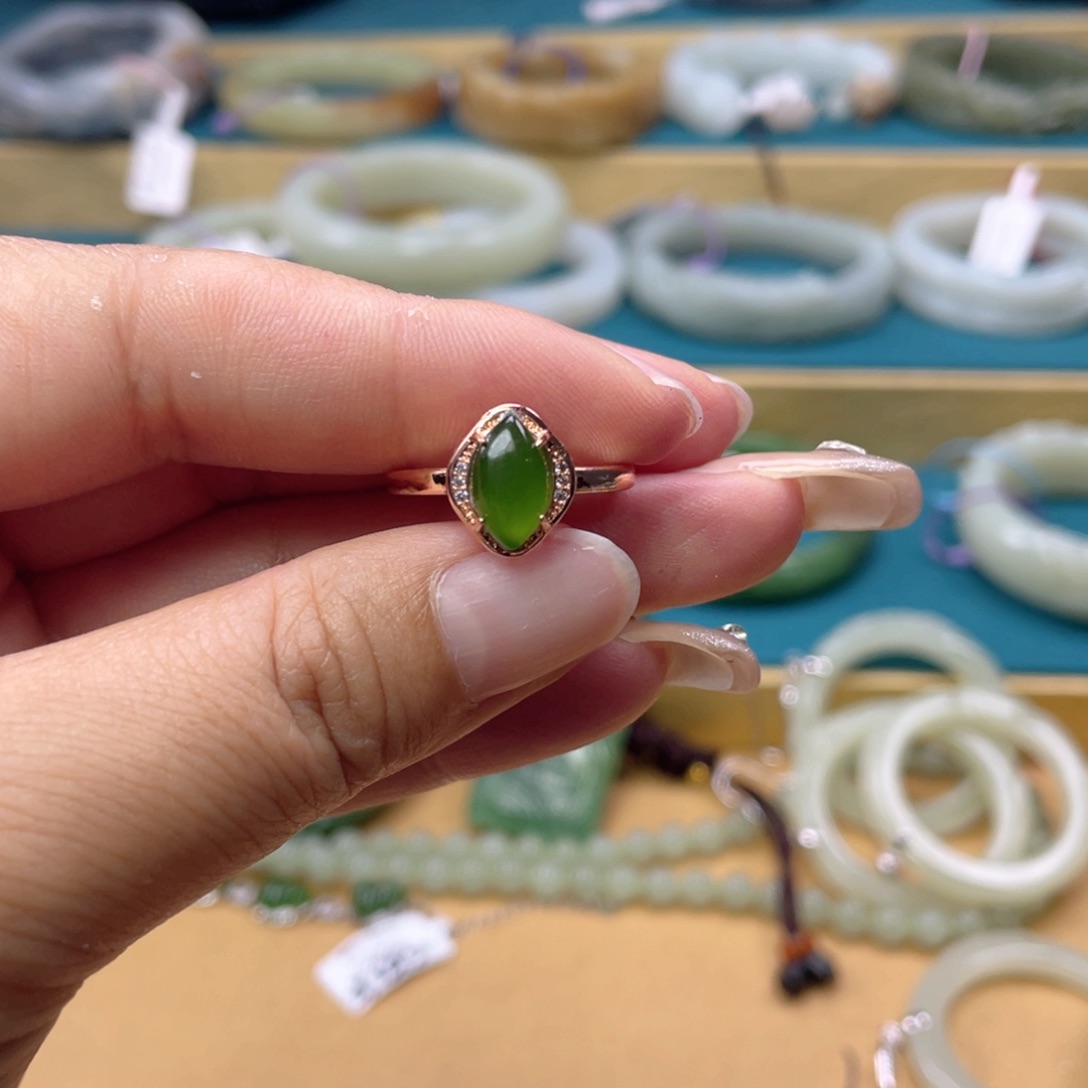 和田玉戒指未镶嵌