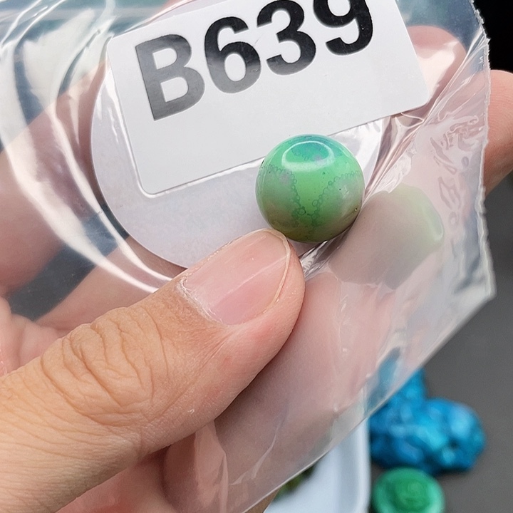 湖北十堰原矿绿小松