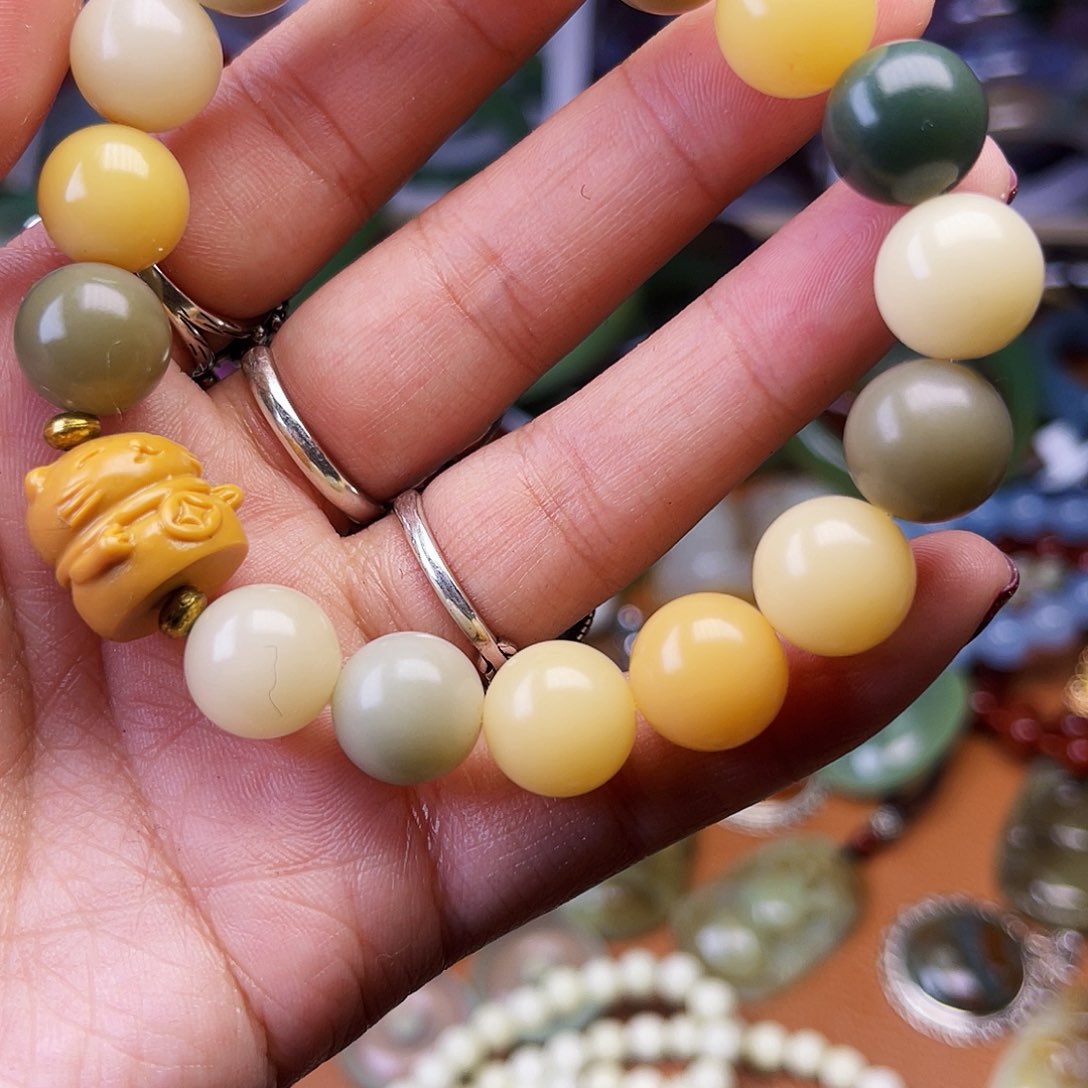 颈饰未镶嵌和田玉